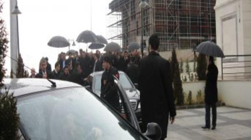 Başbakan Erdoğan, Cuma Namazını Hz. Ali Camii'nde Kıldı