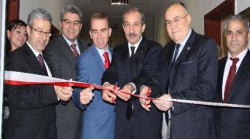 Merkez Adliye Sarayı'nda İlk A&ccedil;ılışı Avukatlar Yaptı