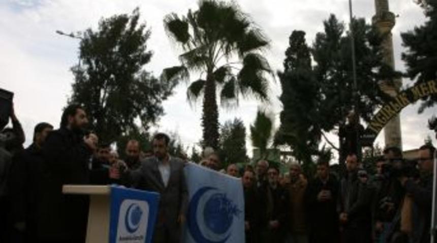 İncirlik &Ouml;n&uuml;nde 'Mescit Basan ABD Askerleri Bulunsun' Eylemi