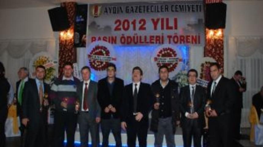 Aydın Gazetecileri Cemiyeti &Ouml;d&uuml;l T&ouml;reninde İha&rsquo;ya &Ouml;d&uuml;l Yağdı