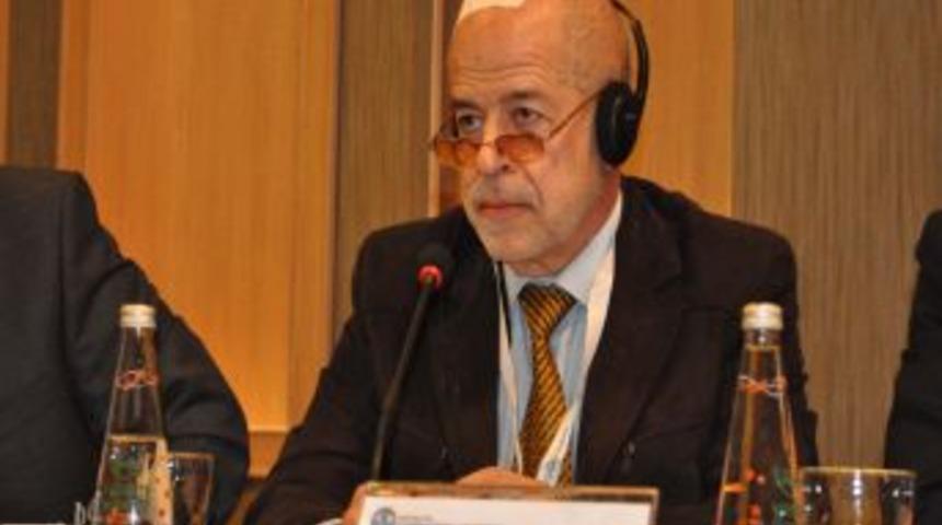 T&uuml;rk Ve Rus Entelekt&uuml;eller 2 &Uuml;lke Ilişkilerini Masaya Yatırdı