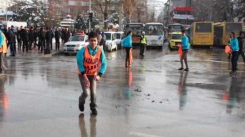 Trafikte Gen&ccedil;lik Hareketi