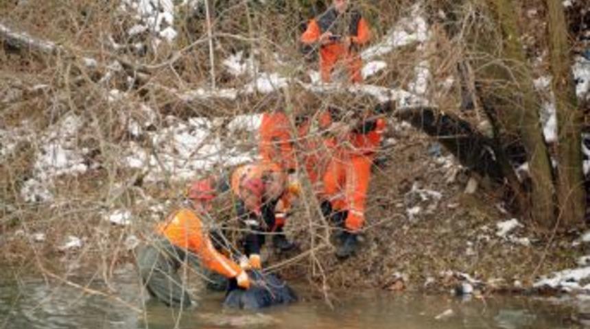4 G&uuml;nd&uuml;r Haber Alınamayan Emekli, Derede &Ouml;l&uuml; Bulundu