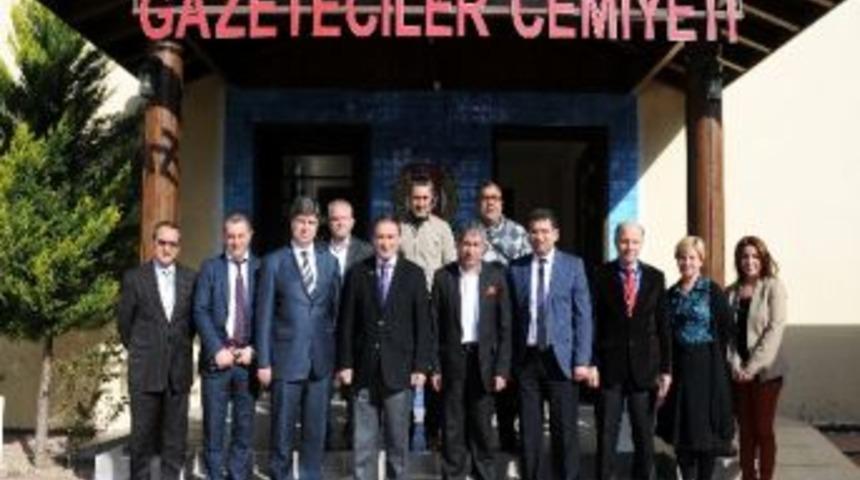 Akdeniz &Uuml;niversitesi&rsquo;nden Agc&rsquo;ye Kutlama Ziyareti