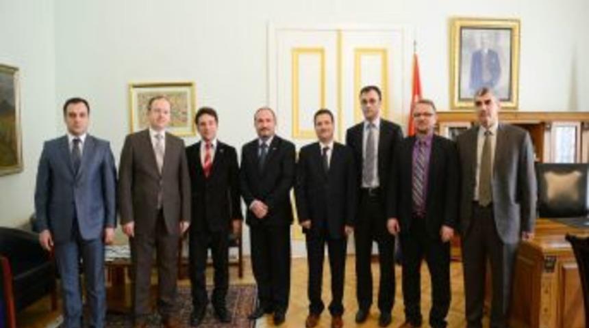 Makedon Akademisyenler Ilişkilerin Geliştirmek I&ccedil;in Bursa'ya Geldi