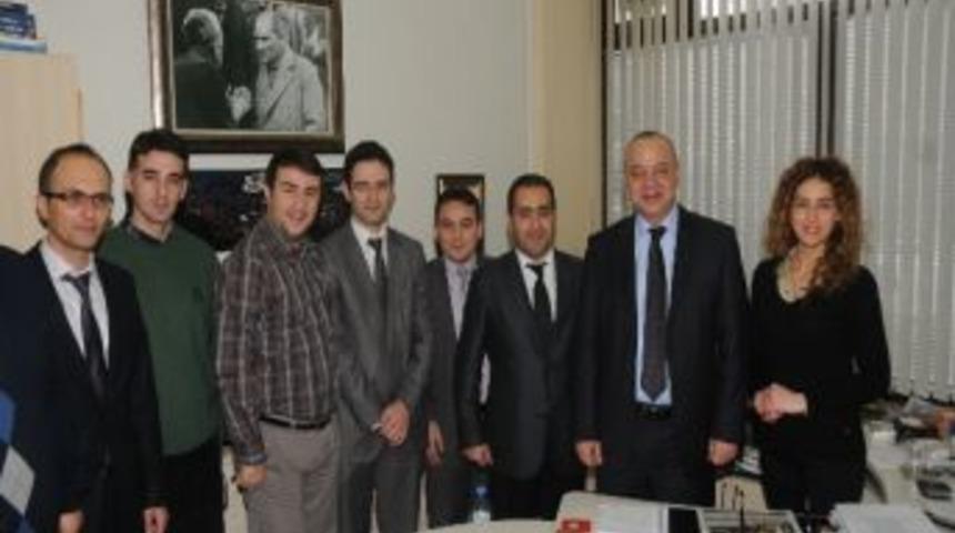 Başkan Erg&uuml;n&rsquo;den Belediye Basın Merkezi&rsquo;ne &Ouml;vg&uuml;