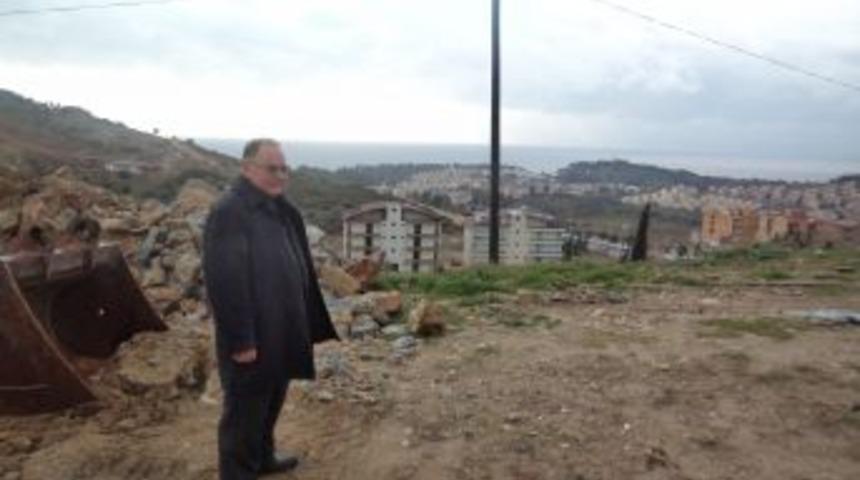 Kuşadası'nda 13 D&ouml;n&uuml;m Araziye Kapalı Spor Komleksi Yapılacak