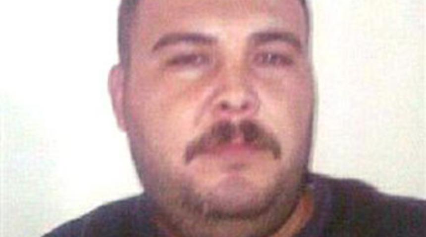 Otomobilinde 12 kurşunla &ouml;ld&uuml;r&uuml;ld&uuml;