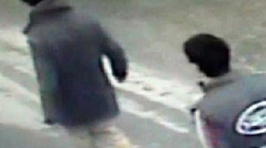 Gen&ccedil;lerin bı&ccedil;aklı kavgası kameraya yansıdı