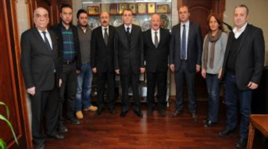 Serbest Kıyafete Ge&ccedil;iş Okul Kıyafeti Imalat&ccedil;ılarına Darbe Vurdu