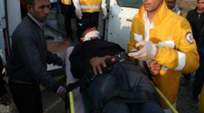 Şanlıurfa&rsquo;da Kaza: 1 &Ouml;l&uuml;, 8 Yaralı