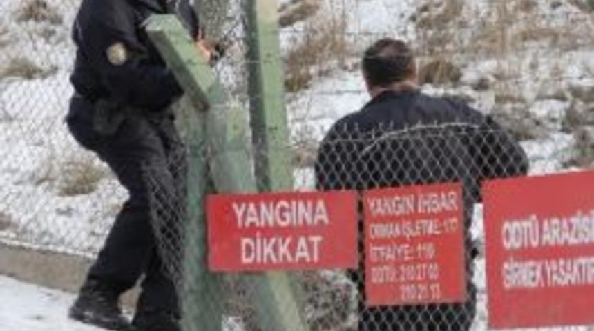 Polisten Ka&ccedil;an Hırsızlık Zanlıları Odt&uuml;&rsquo;ye Sığındı