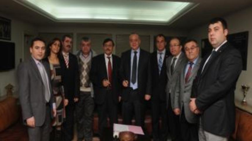 Manisa Belediyesin&rsquo;den Memur Ve S&ouml;zleşmeli Personele Ek &Ouml;denek M&uuml;jdesi