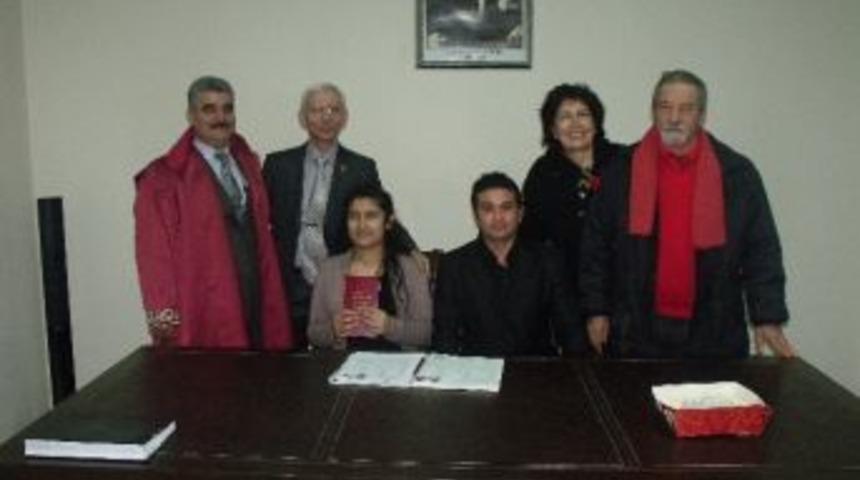 Nikahsız &Ccedil;iftlerin Nikahları Kıyılıyor