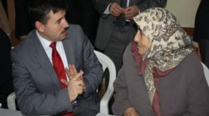 72 Yaşında Okuma Yazma &Ouml;ğreniyor