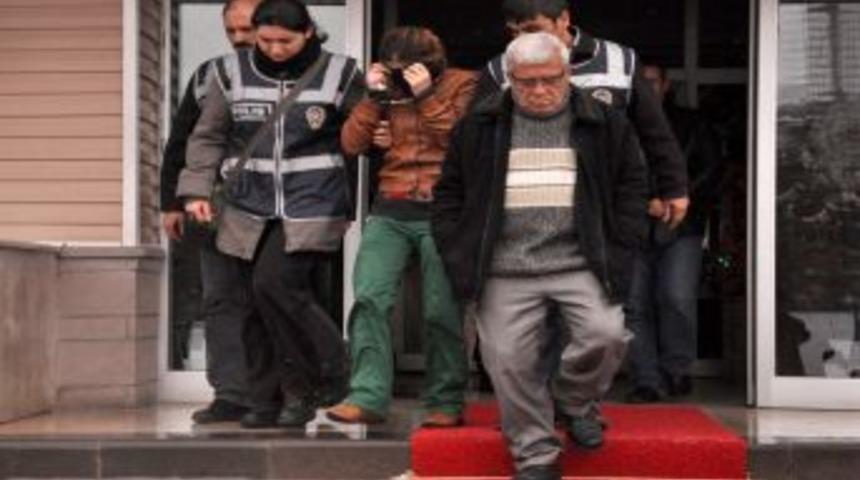 İstenmediği i&ccedil;in bebeği &ccedil;&ouml;pe attı