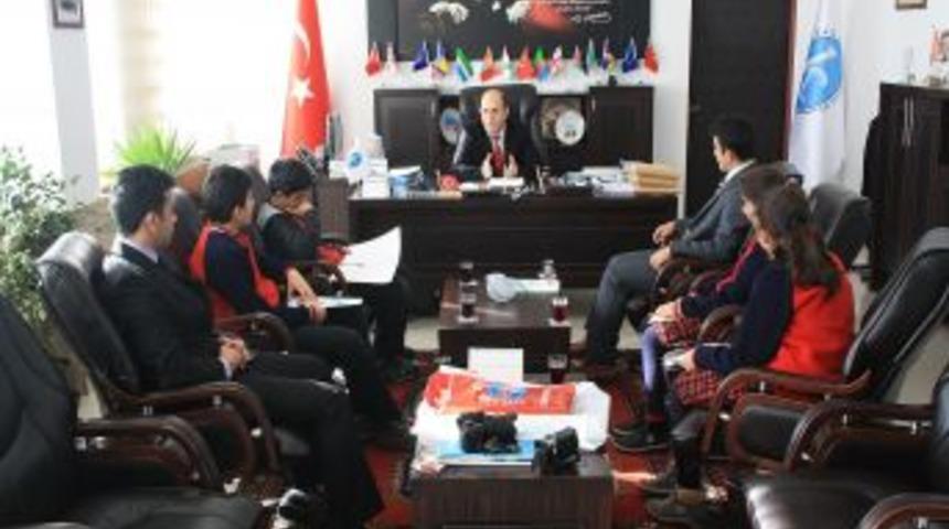 &Ouml;ğrenciler Sordu, Rekt&ouml;r &Ouml;zcan Cevapladı