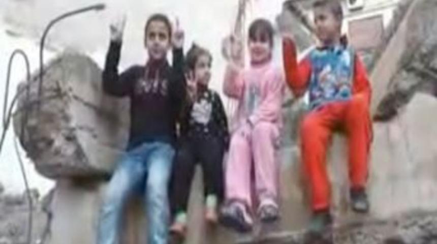 Suriye'deki &Ccedil;ocuklar Mermilerle Oynuyor