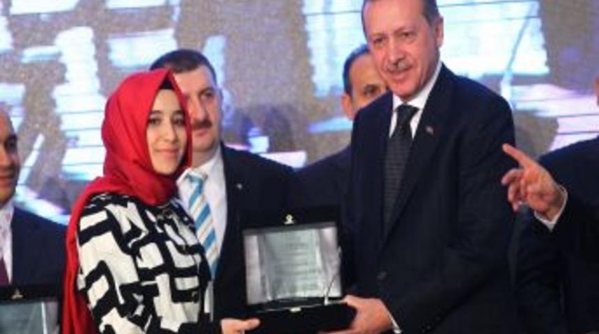 Erdoğan&rsquo;dan Hollande&rsquo;a: Ter&ouml;r &Ouml;rg&uuml;t&uuml; Mensupları Ile Neden G&ouml;r&uuml;şt&uuml;ğ&uuml;n&uuml; A&ccedil;ıklamalı