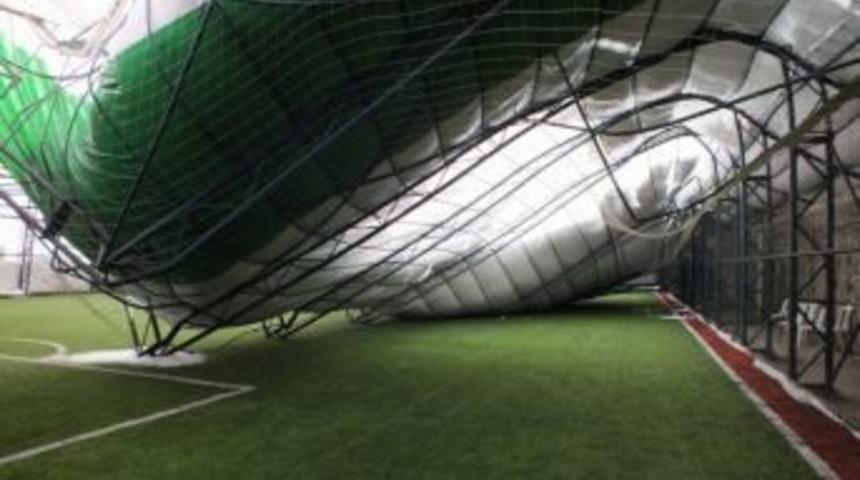 Kar Nedeniyle &Ccedil;atılar &Ccedil;&ouml;kt&uuml;