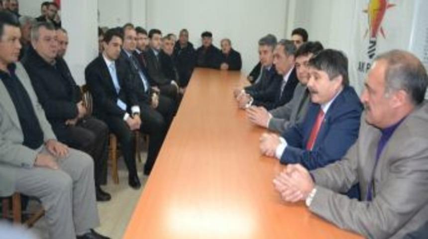 Milletvekili Tanrıverdi, Kula'da Partililerle Bir Araya Geldi