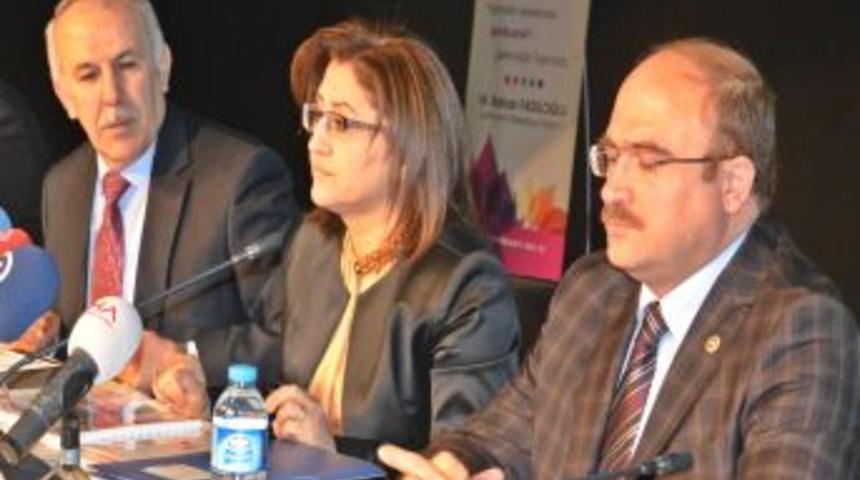 Bakan Şahin: Kamplardaki Hayatı Kolaylaştırmaya &Ccedil;alışıyoruz