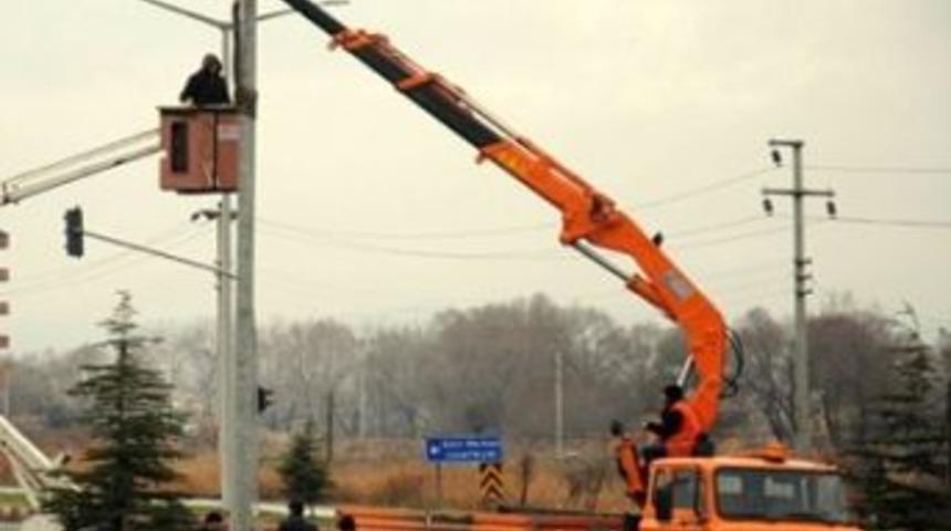 Altıntaş'ta '&ccedil;alışmayan Mobese'ler Tepkisi