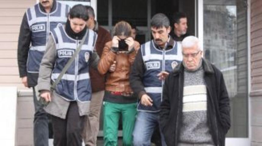 Eşi İstemediği İ&ccedil;in Gizlice Doğurduğu Bebeği &Ccedil;&ouml;pe Atmış