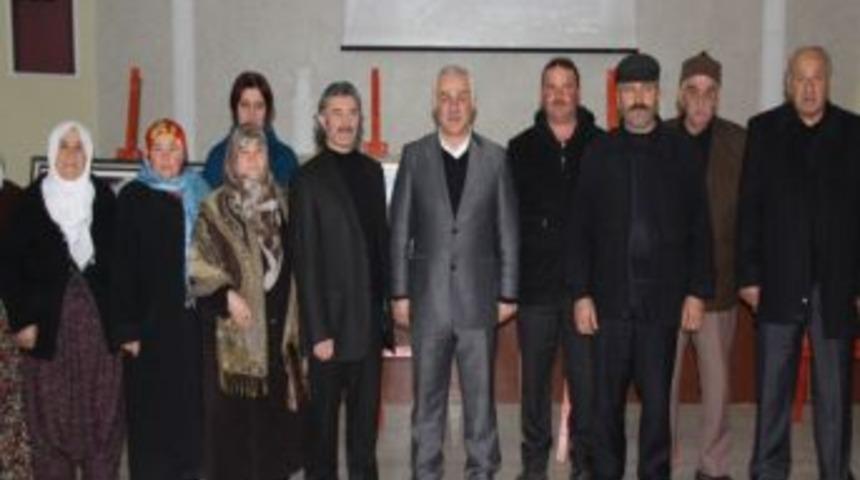 Ressam Uluğ Yeni Sergisiyle Sanatseverlerle Buluştu