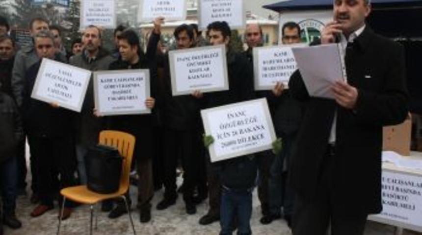 Aktif Eğitim-Sen'den &Ouml;zg&uuml;rl&uuml;k I&ccedil;in Imza Kampanyası