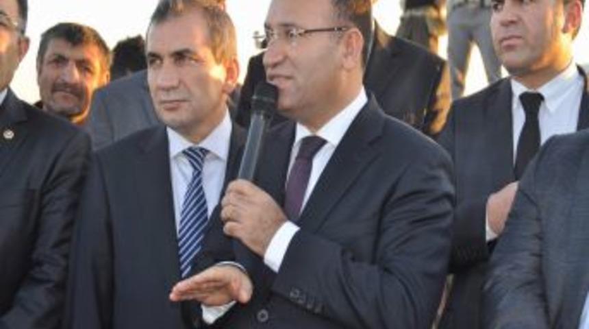 Başbakan Yardımcısı Bozdağ&rsquo;ın Talimatıyla Yozgat&rsquo;ta Kışlık Giysi Dağıtılıyor