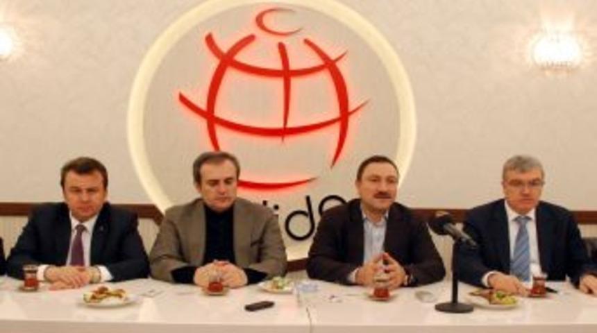 AK Parti'li Ünal: İstikrar Ve Güven Olmadan Demokrasi Sağlanamaz