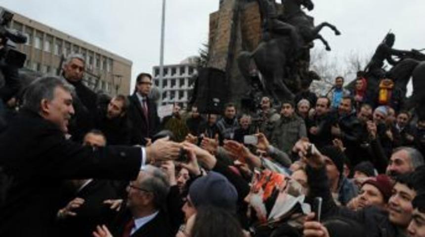 Cumhurbaşkanı G&uuml;l, Uşak Gezisinin Fotoğraflarını Twitter&rsquo;da Paylaştı