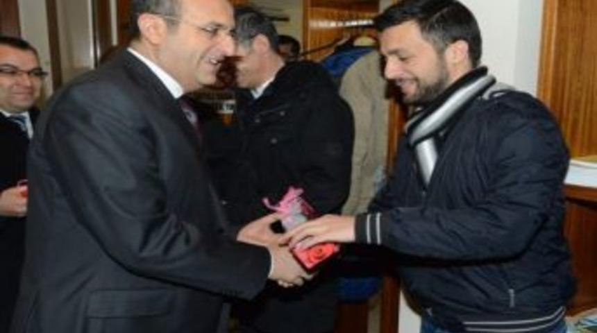 Vali Demir Gazeteciler Cemiyeti&rsquo;ni Ziyaret Etti