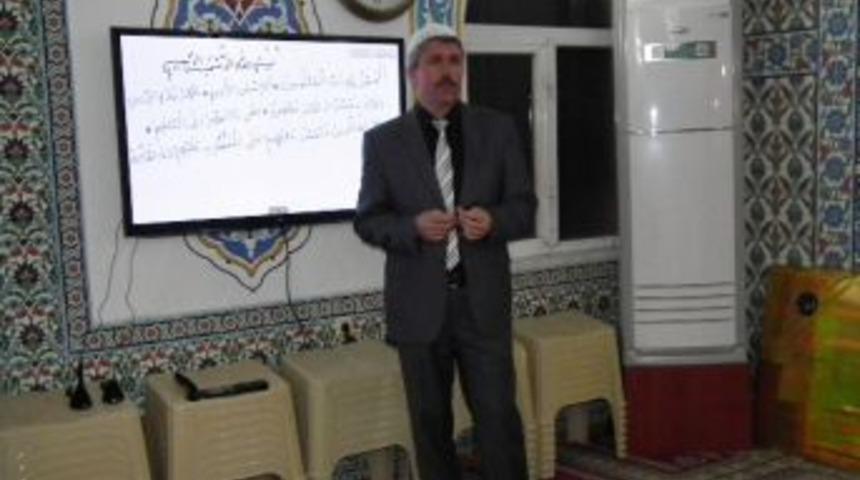 Dijital Tahtada Kur&rsquo;an-ı Kerim &Ouml;ğreniyorlar