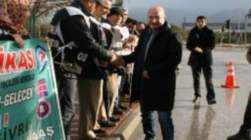 Deba İş&ccedil;ilerine Cihaner Desteği