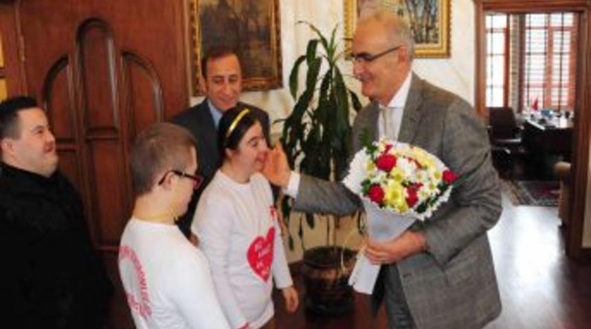 Başkan Yılmaz, Dernek Temsilcilerinin Sorunlarını Dinledi