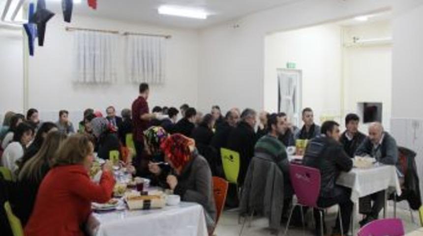 Okul Aile Birlikleri Yemekte Buluştu