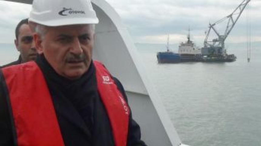 Bakan Yıldırım: Bizi Yol Yapmak Değil G&ouml;n&uuml;l Yapmak Yoruyor