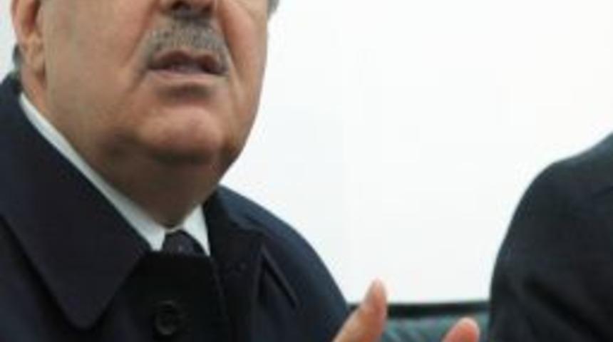 Nevzat Pakdil: İstikrar, Yatırımı &Ccedil;ekiyor