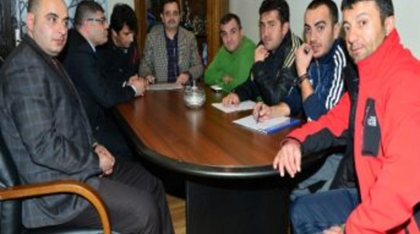 Yakutiyespor Y&ouml;netimi İkinci Yarı İ&ccedil;in Toplandı