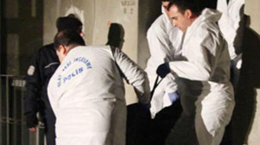 K&uuml;&ccedil;&uuml;k&ccedil;ekmece'de bı&ccedil;aklı dehşet