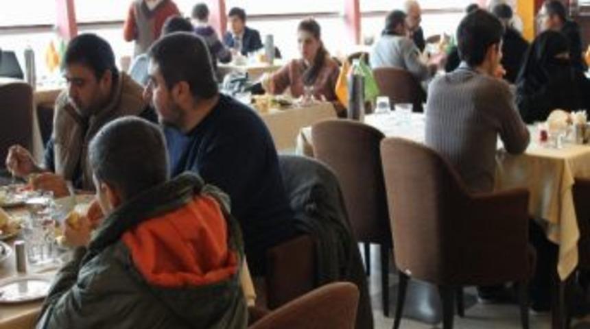 Eminevim M&uuml;şterileri İle Kahvaltıda Buluştu