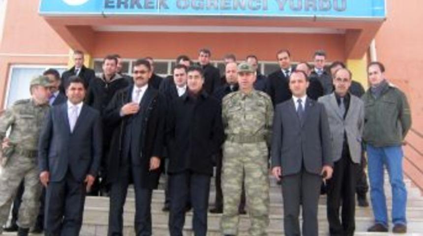 YİBO Pansiyonlarında Kalan &Ouml;ğrencilere 'can Suyu' Oldular