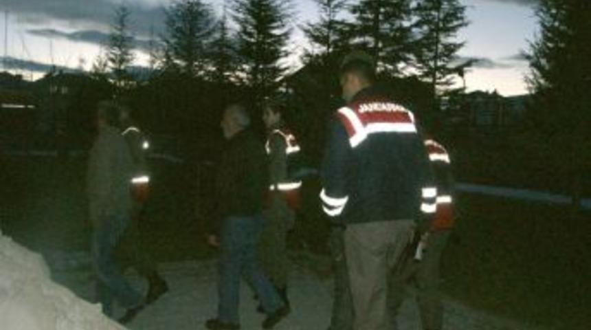 Akaryakıt Ka&ccedil;ak&ccedil;ılığı Yapan 13 Kişi Yakalandı