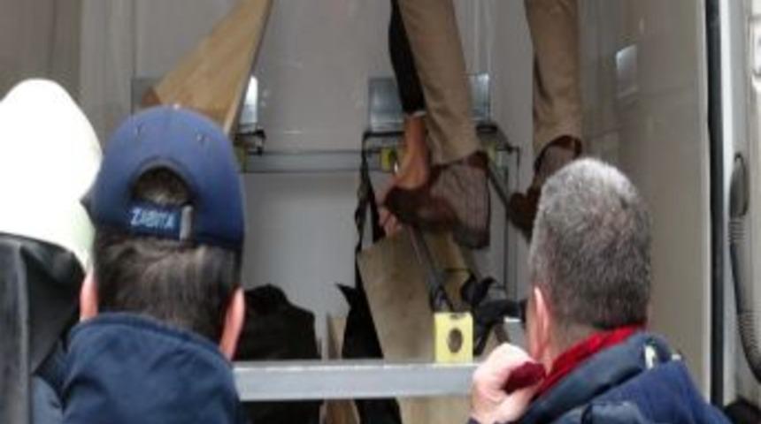 Yangında &Ouml;len Liseli Gen&ccedil;lerin Cenazesi Kaldırıldı