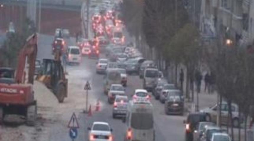 Abide&rsquo;de Yine Aynı Sahne