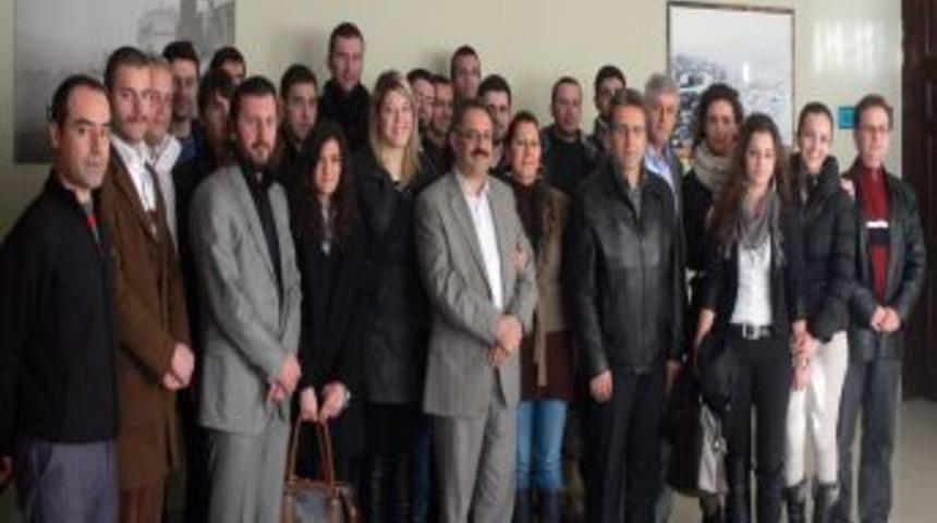 Memur-Sen, Bosnalı &Ouml;ğrencilerle Buluştu