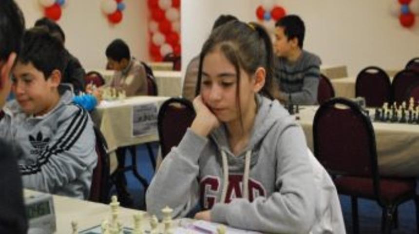 Deepo&rsquo;da &lsquo;antalya Yıldız Ligi&rsquo; Satran&ccedil; Turnuvası