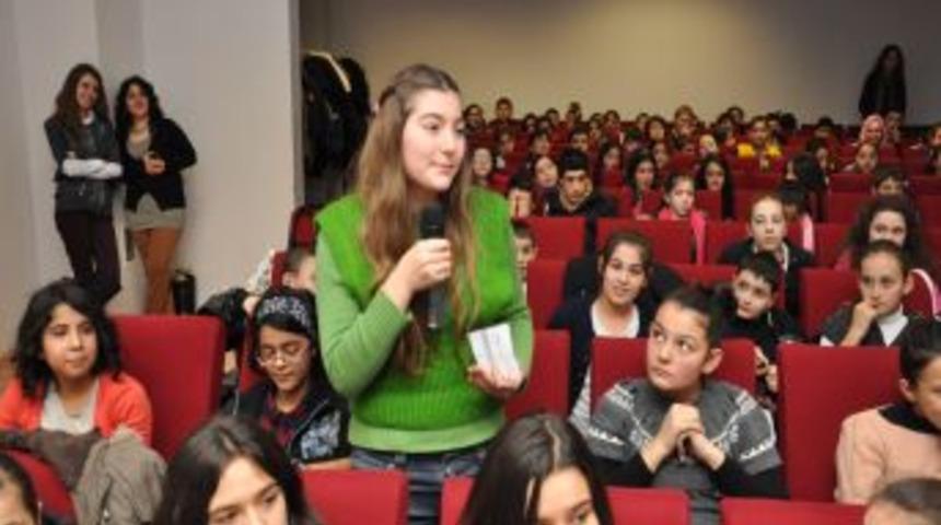 &Ccedil;ocuklar, Kent Konseyi'nde Kariyer Sahibi Insanlarla Buluştu